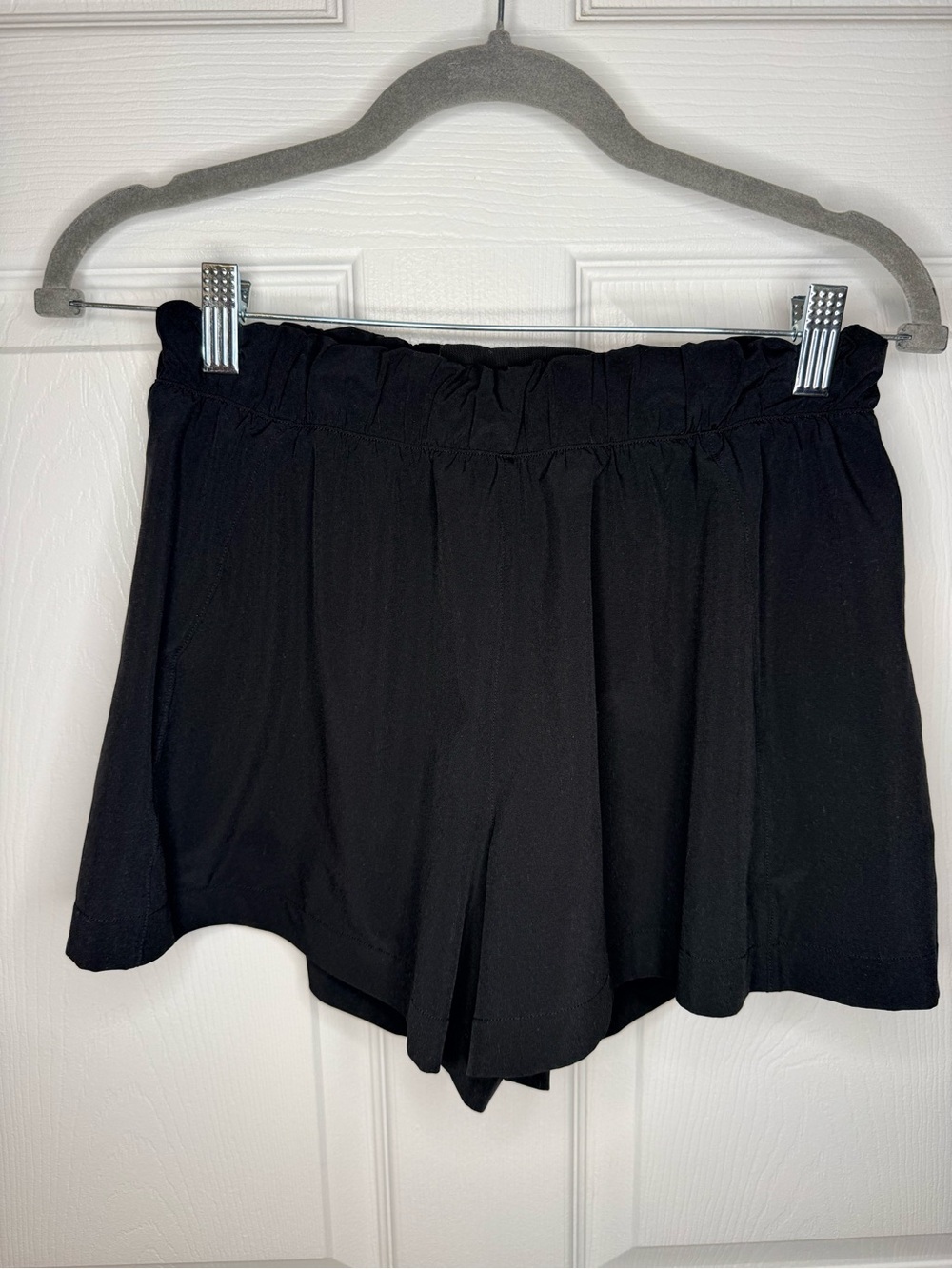 Athleta Girl Black Elastic-Waist Flow Shorts Size XL 14 GUC